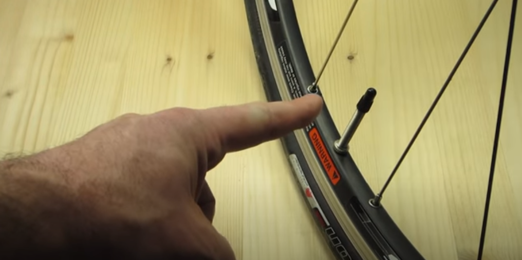 How to inflate Presta Valve without an Adapter A Guide